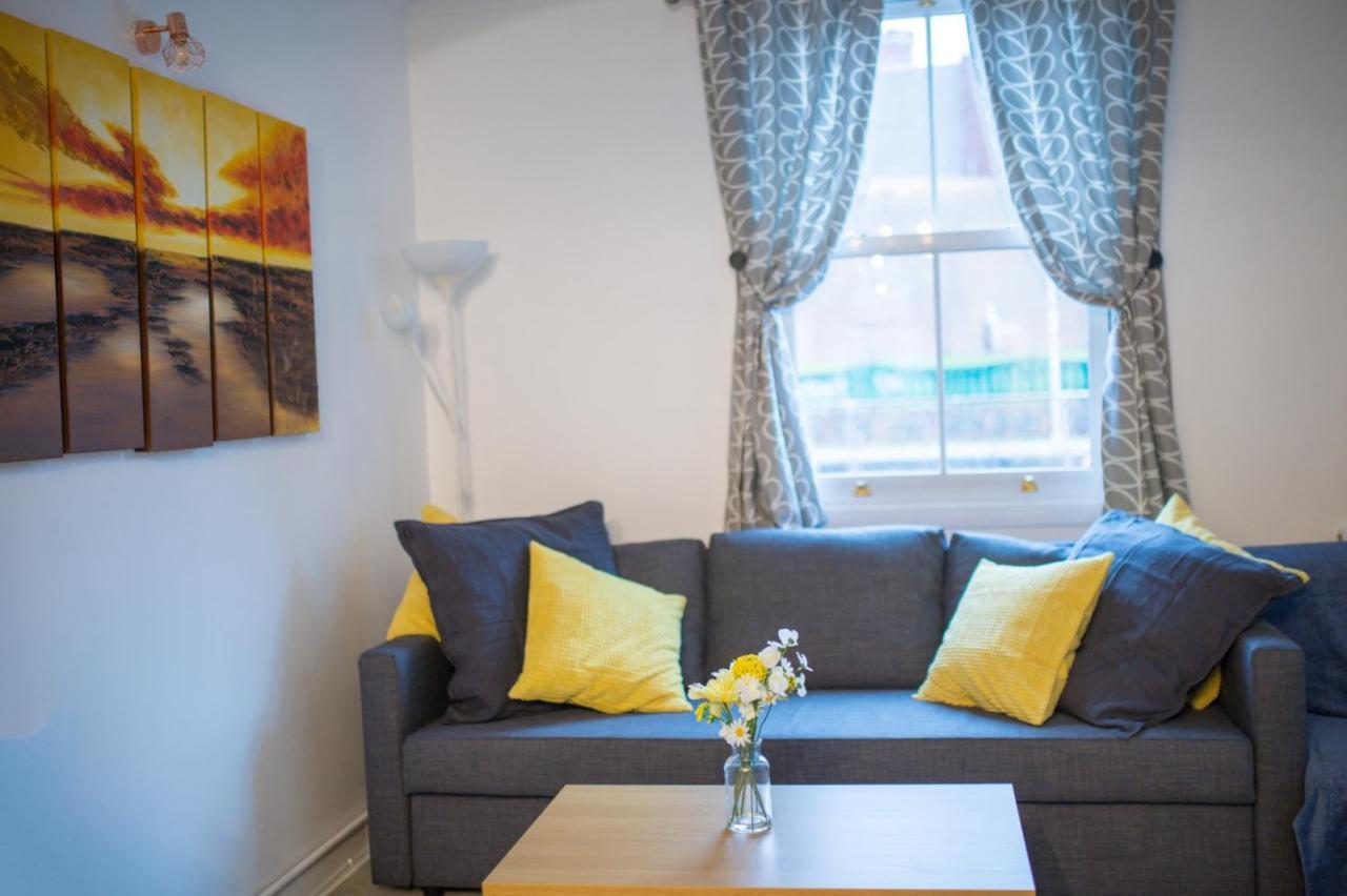 Exclusive Offers L Last-Minute Specials L Parking Free L Double Bed House L Uk L Gaming Room L Komfy 3 Bedroom Cottage With Riverview L Perfect For Short Or Long Stays Reading Dış mekan fotoğraf