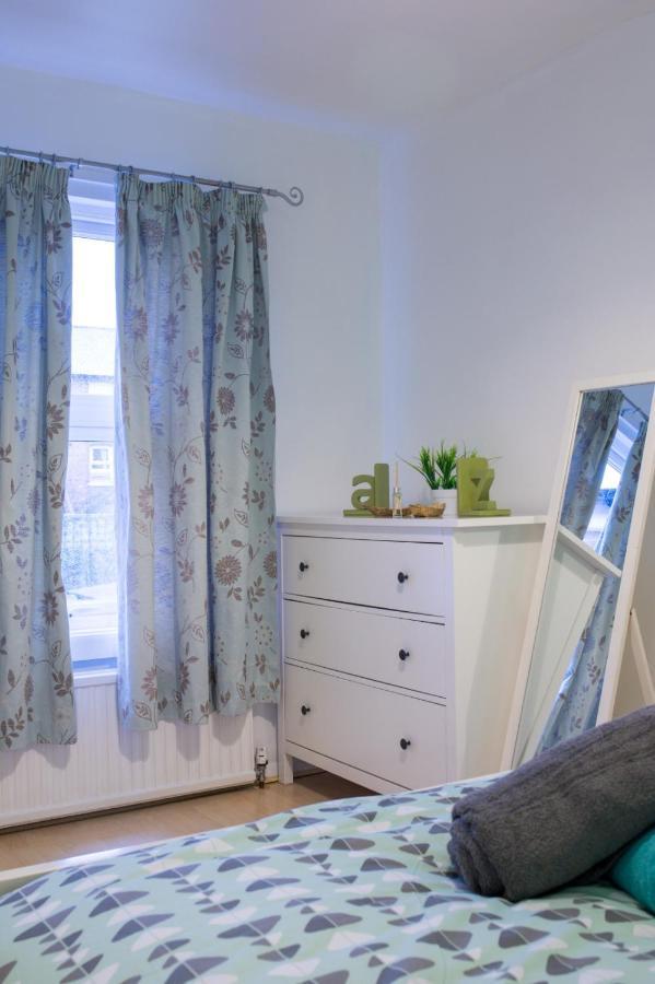 Exclusive Offers L Last-Minute Specials L Parking Free L Double Bed House L Uk L Gaming Room L Komfy 3 Bedroom Cottage With Riverview L Perfect For Short Or Long Stays Reading Dış mekan fotoğraf