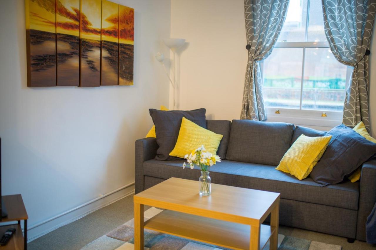 Exclusive Offers L Last-Minute Specials L Parking Free L Double Bed House L Uk L Gaming Room L Komfy 3 Bedroom Cottage With Riverview L Perfect For Short Or Long Stays Reading Dış mekan fotoğraf